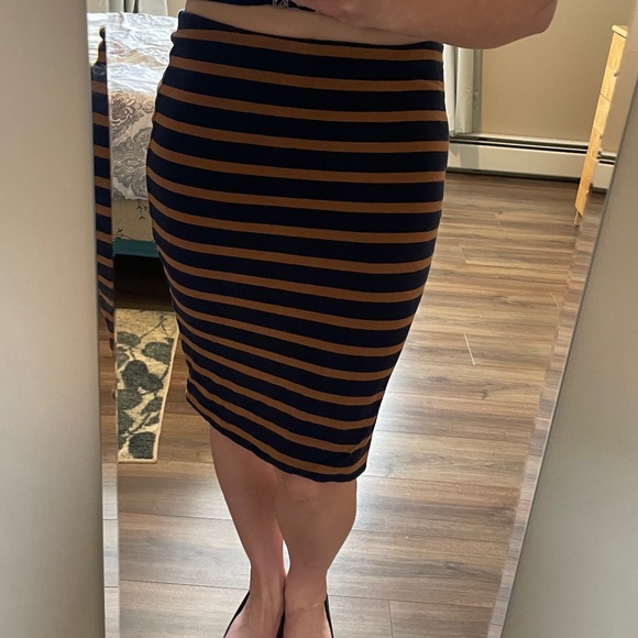 Striped pencil skirt - Picture 2 of 3